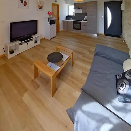 Cosy Parking Prive Situe Au Coeur Du Village Apartment Reviers