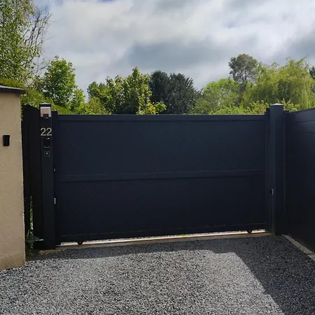 Cosy Parking Prive Situe Au Coeur Du Village * Reviers